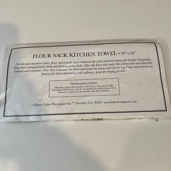 Maryβ Lake-Thompson Flour Sack Kitchen Towel - New in Package 30"x30" - Picture 3 of 4